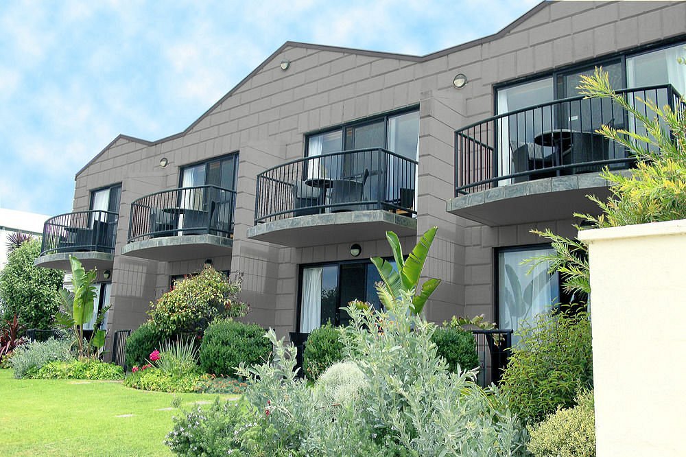 Waterfront Motor Inn